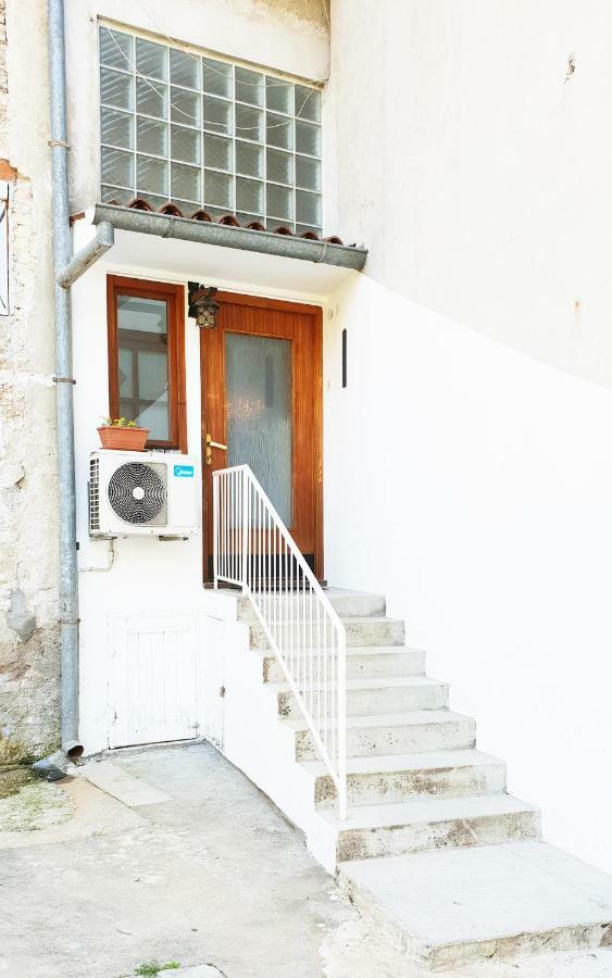 Apartman Kyra プーラ エクステリア 写真